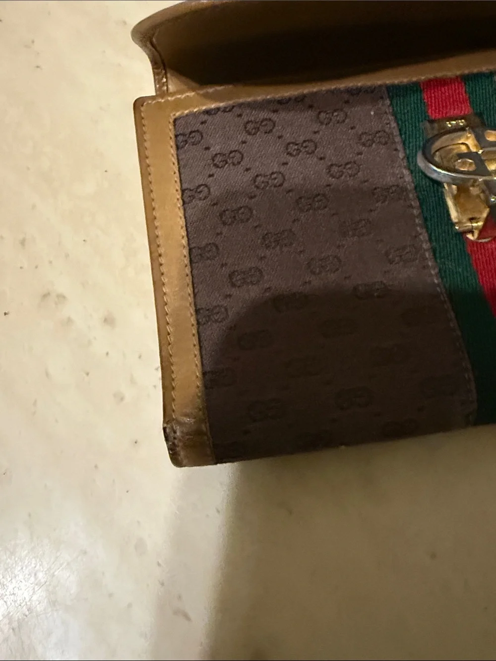 Gucci Tan Leather Card Wallet with Gold Logo Plaque